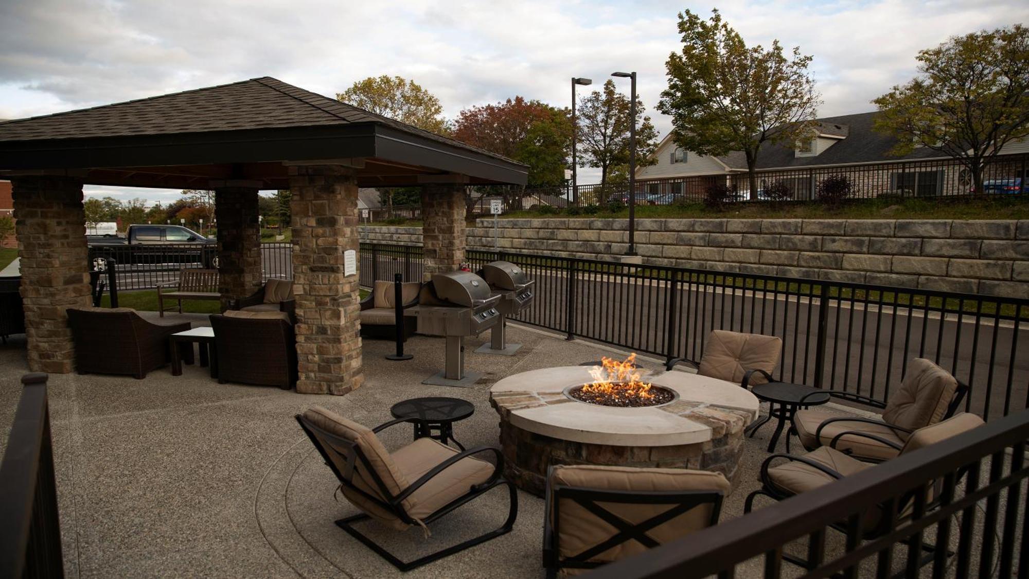 Staybridge Suites Auburn Hills By Ihg Bagian luar foto